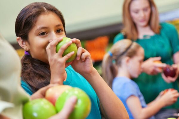 Kids Eating Apples