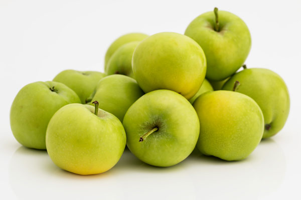 top 10 foods with health benefits - apples