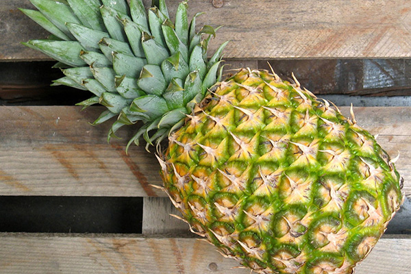 how to induce labor naturally - pineapple