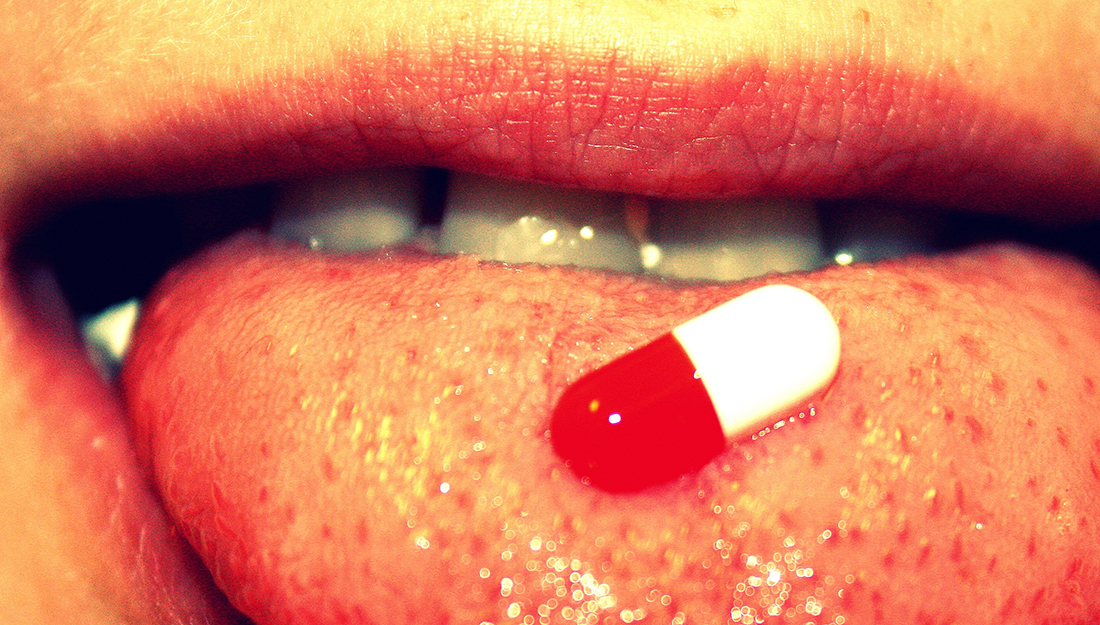 pill on tongue