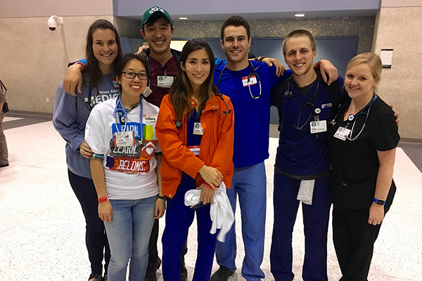COM students serve in Houston